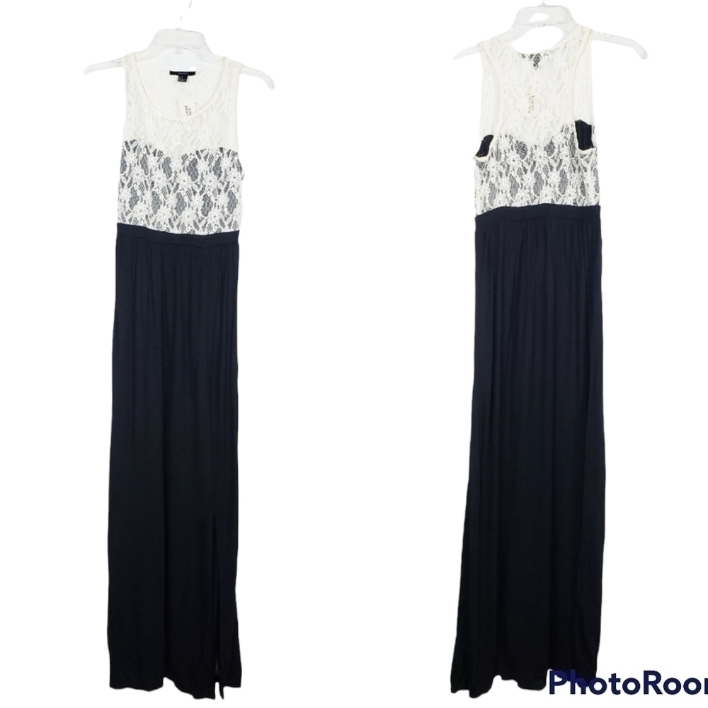 FOREVER 21 lace maxi dress